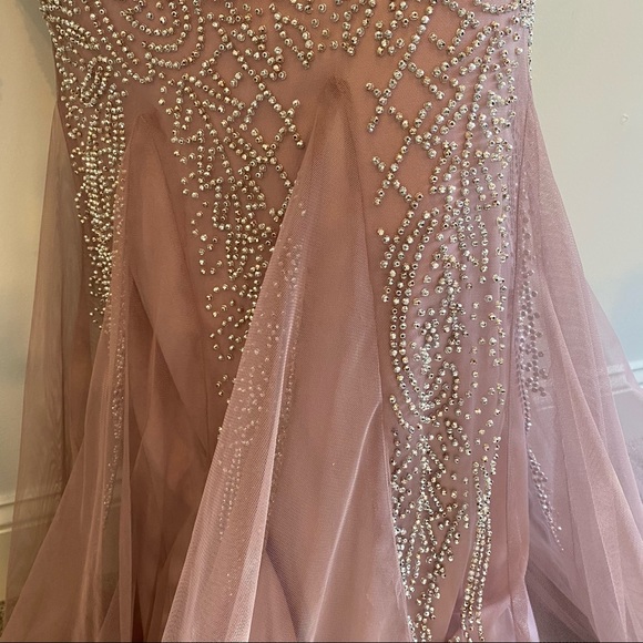 XSCAPE LADIES JEWELED FLOOR LENGTH GOWN SIZE 10 - Picture 2 of 10